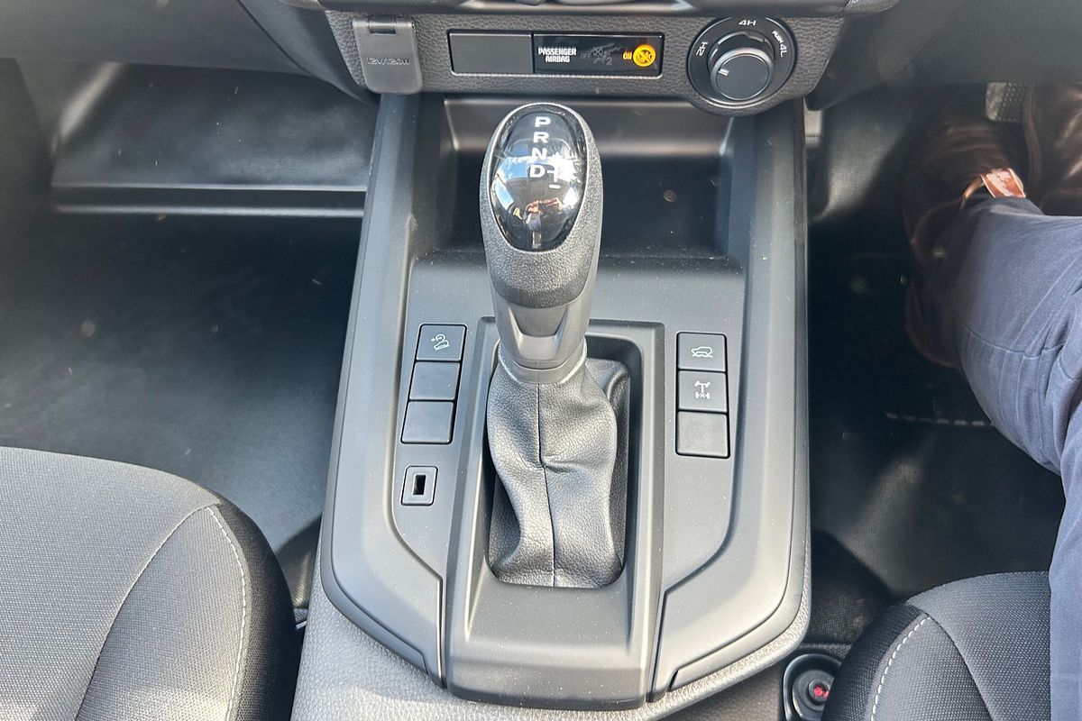 2025 Isuzu D-MAX SX 4X4