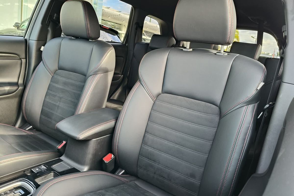 2020 Mitsubishi Outlander Black Edition ZL