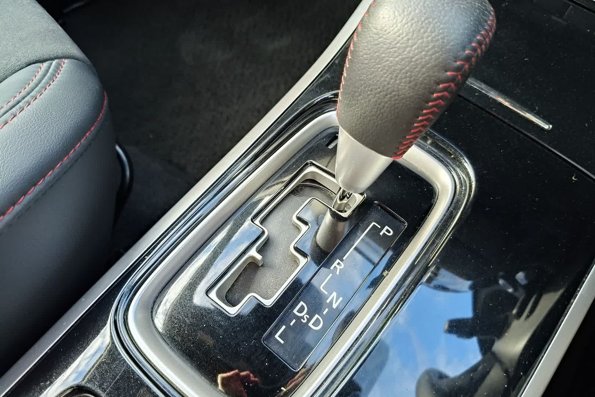 2020 Mitsubishi Outlander Black Edition ZL