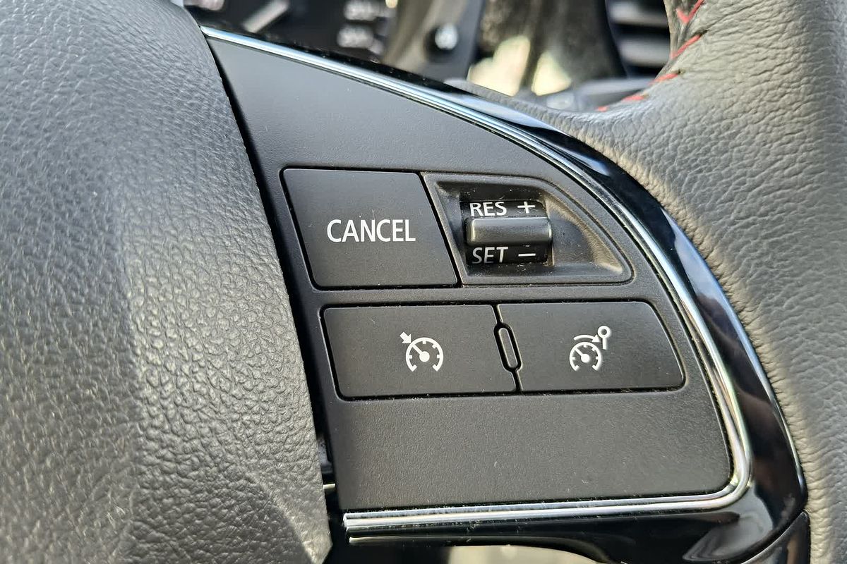 2020 Mitsubishi Outlander Black Edition ZL
