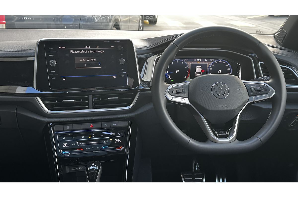 2024 Volkswagen T-Roc 140TSI R-Line D11