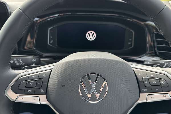 2024 Volkswagen T-Roc 140TSI R-Line D11