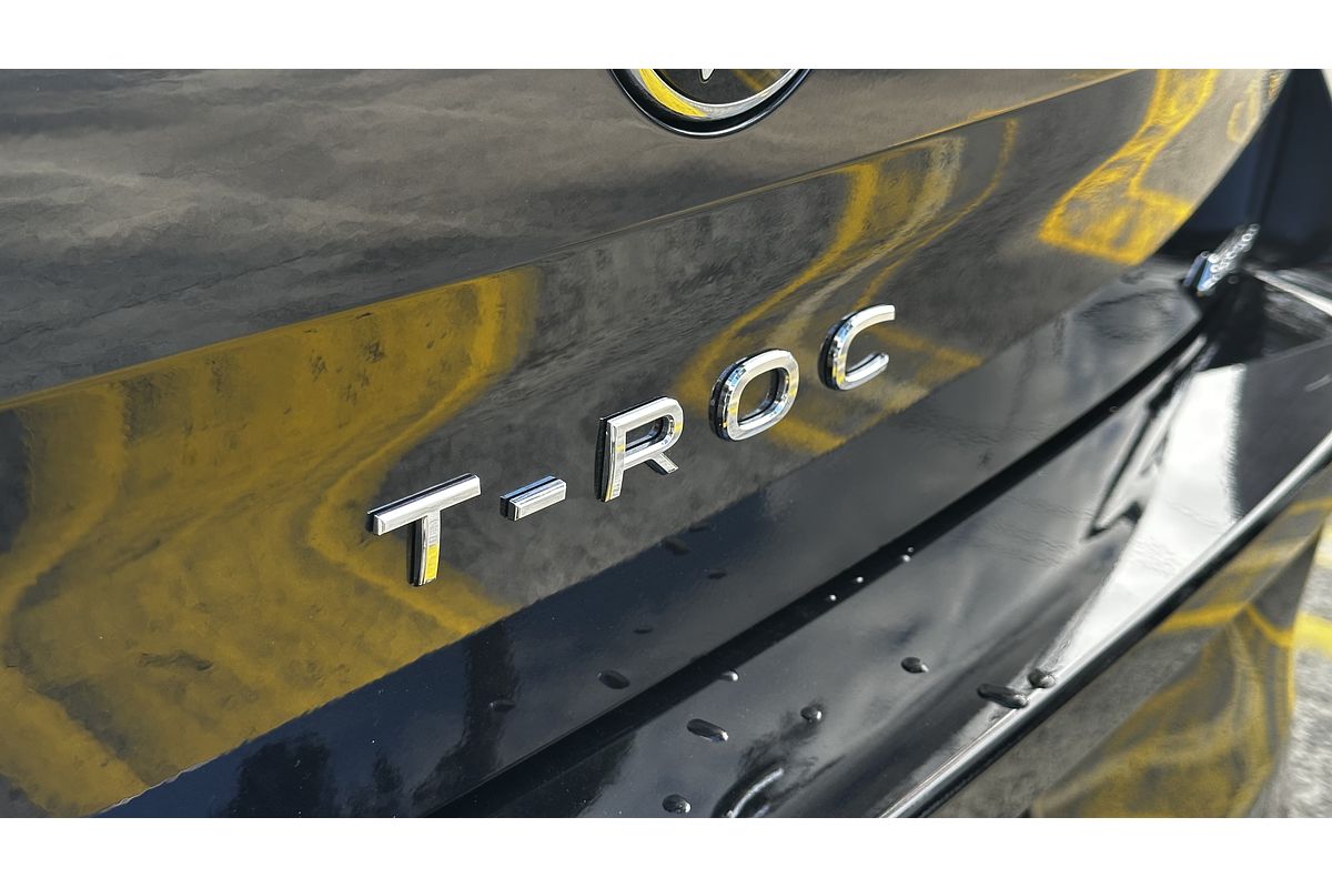 2024 Volkswagen T-Roc 140TSI R-Line D11