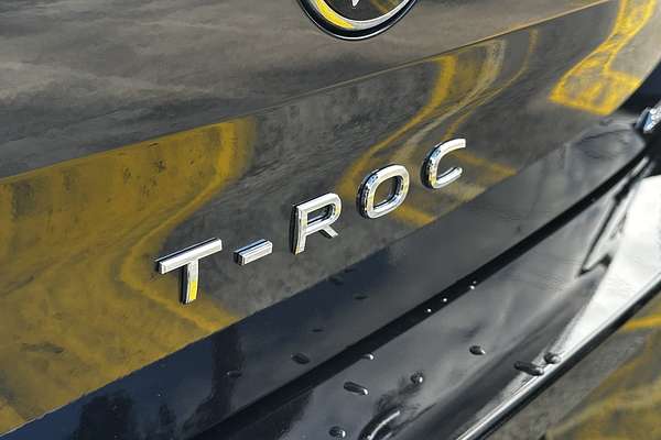 2024 Volkswagen T-Roc 140TSI R-Line D11