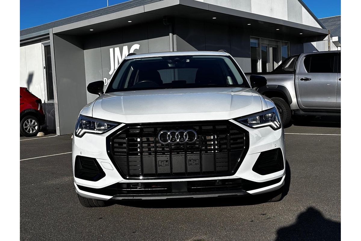 2022 Audi Q3 35 TFSI F3
