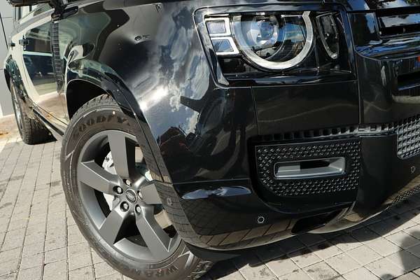 2025 Land Rover Defender 110 D350 X-Dynamic SE L663