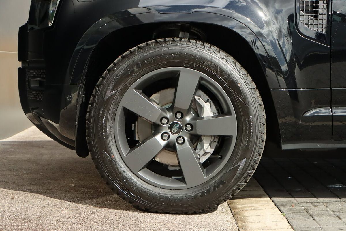 2025 Land Rover Defender 110 D350 X-Dynamic SE L663