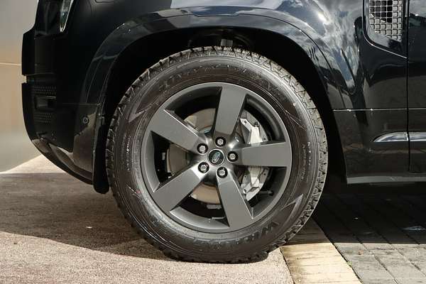 2025 Land Rover Defender 110 D350 X-Dynamic SE L663