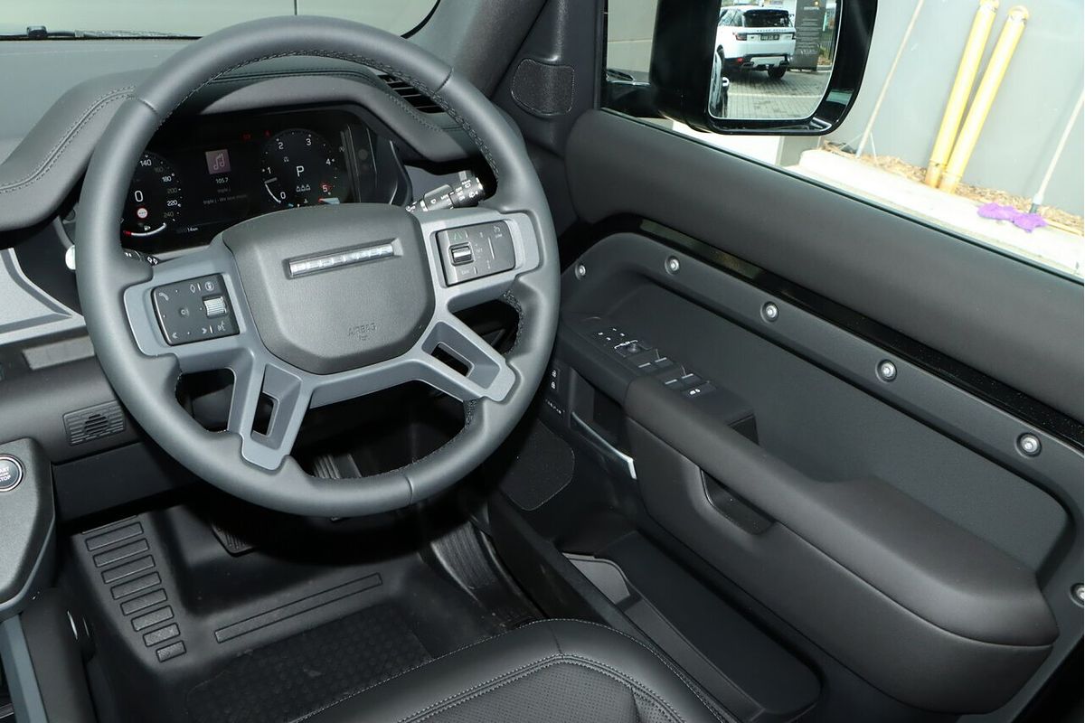 2025 Land Rover Defender 110 D350 X-Dynamic SE L663