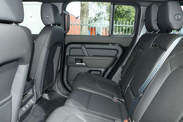2025 Land Rover Defender 110 D350 X-Dynamic SE L663