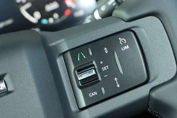 2025 Land Rover Defender 110 D350 X-Dynamic SE L663