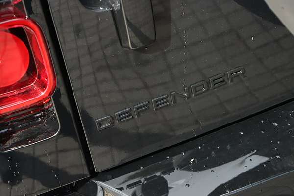 2025 Land Rover Defender 110 D350 X-Dynamic SE L663