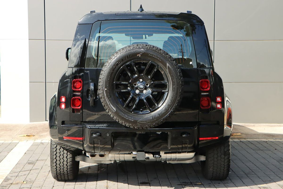 2025 Land Rover Defender 110 D350 X-Dynamic SE L663