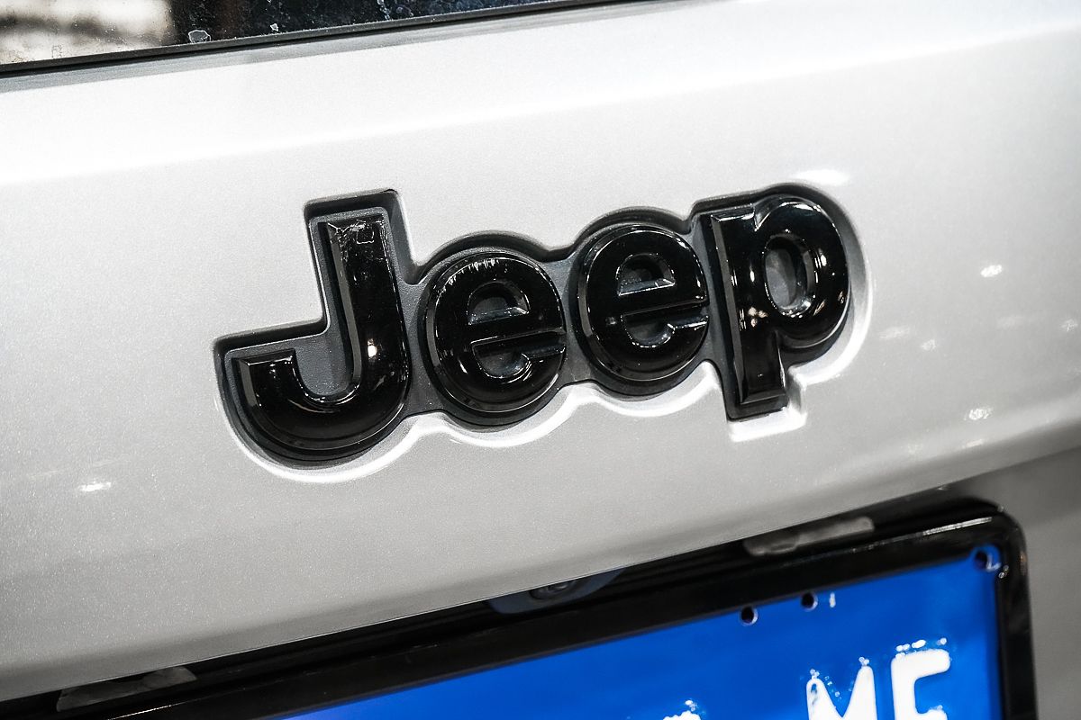 2020 Jeep Grand Cherokee Night Eagle WK