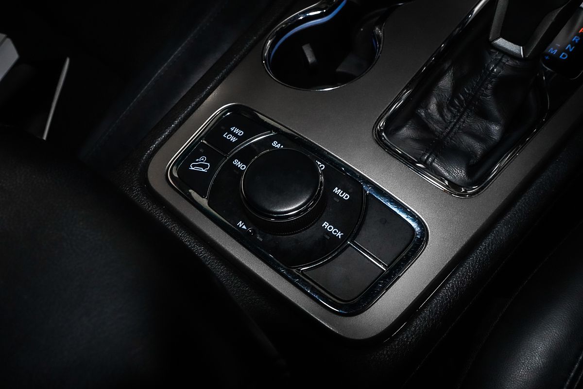 2020 Jeep Grand Cherokee Night Eagle WK
