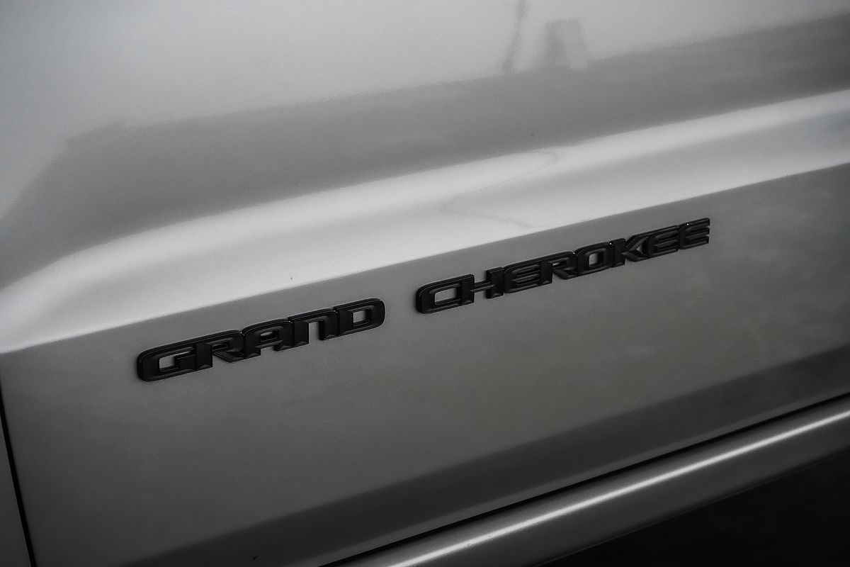 2020 Jeep Grand Cherokee Night Eagle WK