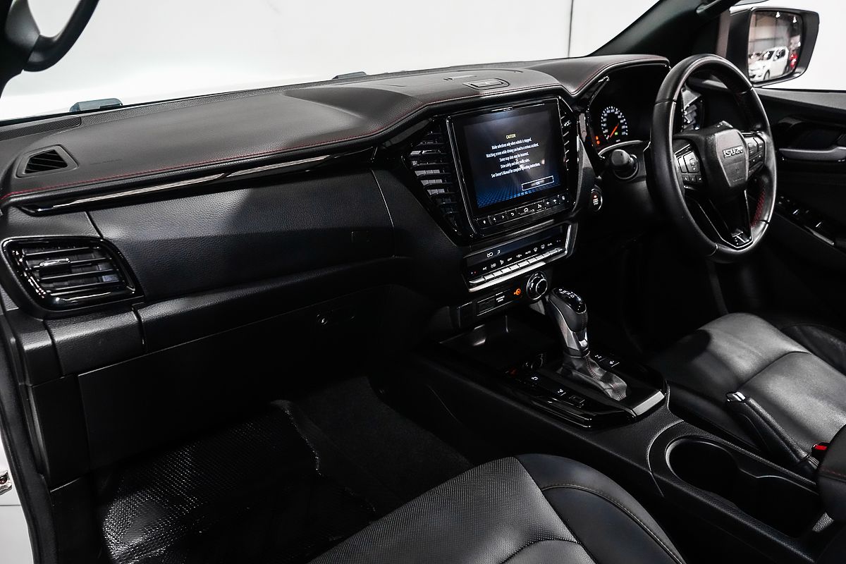 2022 Isuzu D-MAX X-TERRAIN 4X4