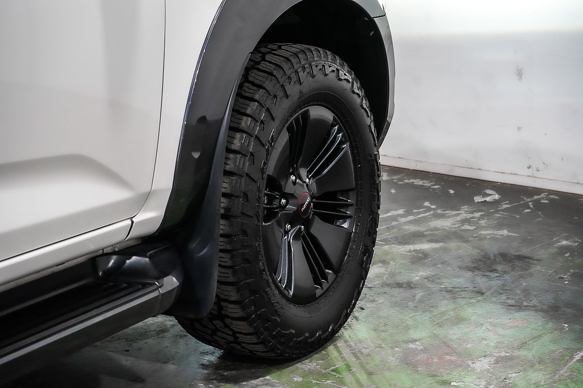 2022 Isuzu D-MAX X-TERRAIN 4X4