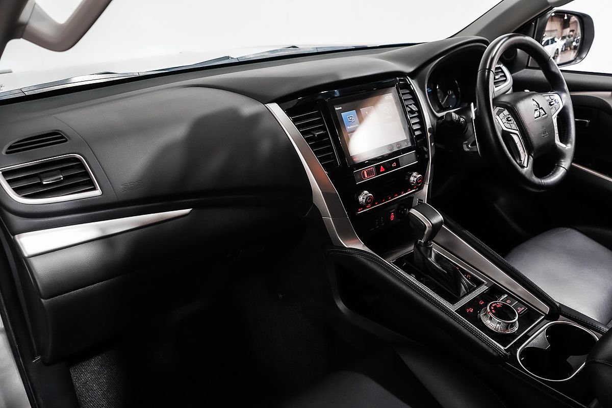 2022 Mitsubishi Pajero Sport GLS QF