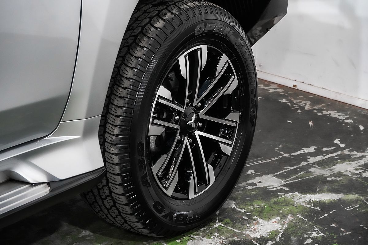 2022 Mitsubishi Pajero Sport GLS QF
