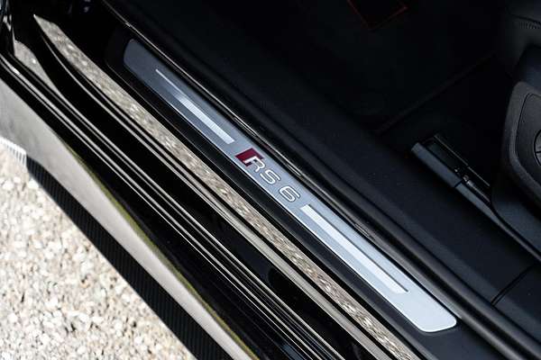 2024 Audi RS6 Performance C8