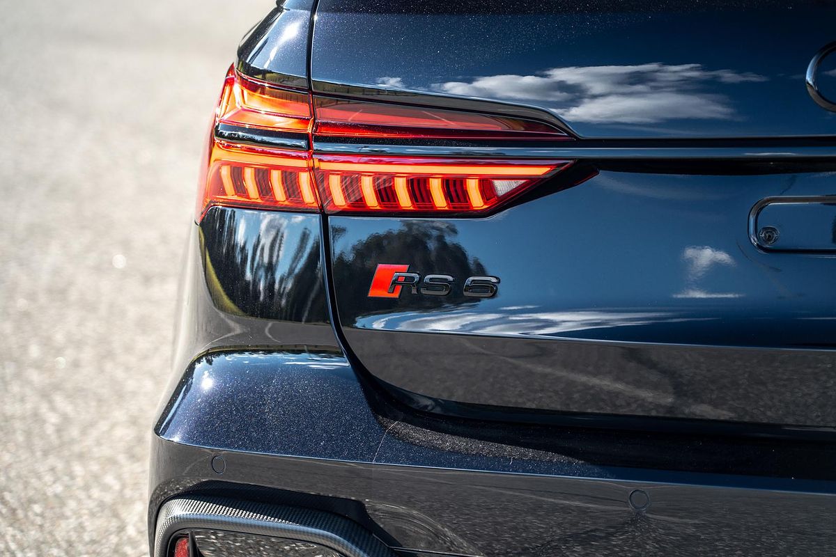 2024 Audi RS6 Performance C8