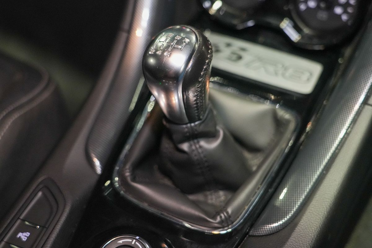 2014 Holden Special Vehicles Maloo R8 GEN-F Rear Wheel Drive