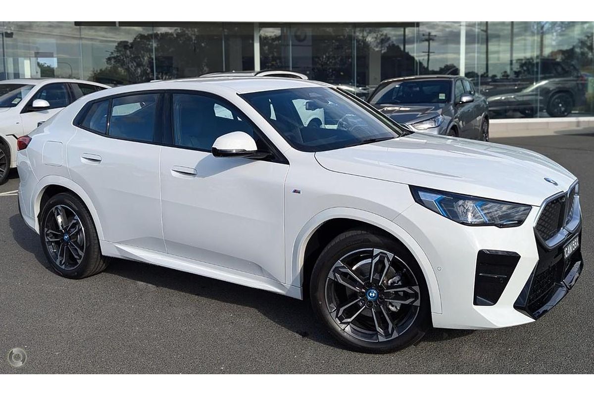 2024 BMW iX2 eDrive20 M Sport U10
