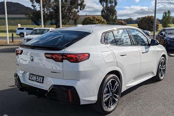 2024 BMW iX2 eDrive20 M Sport U10