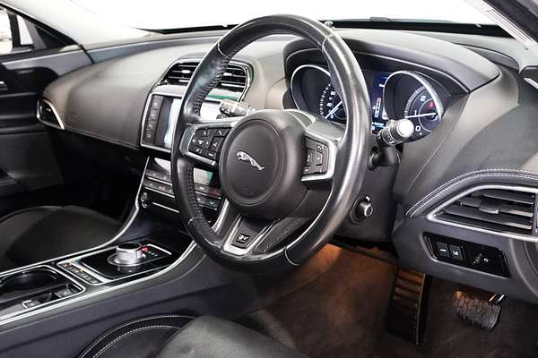 2016 Jaguar XE 20d R-Sport X760