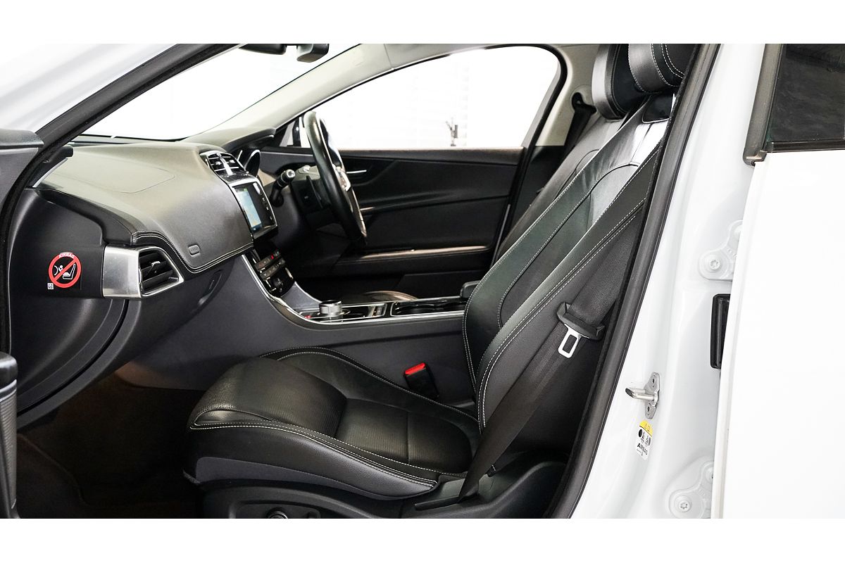 2016 Jaguar XE 20d R-Sport X760