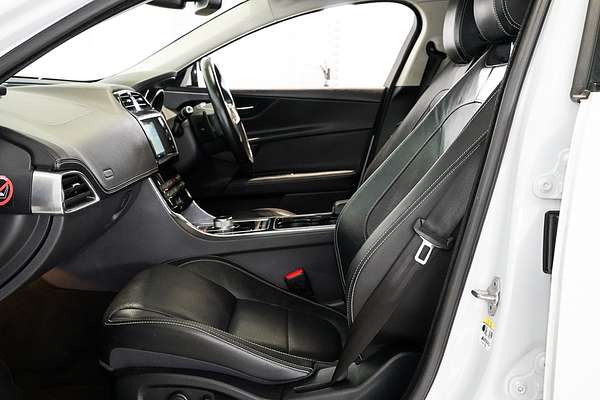 2016 Jaguar XE 20d R-Sport X760