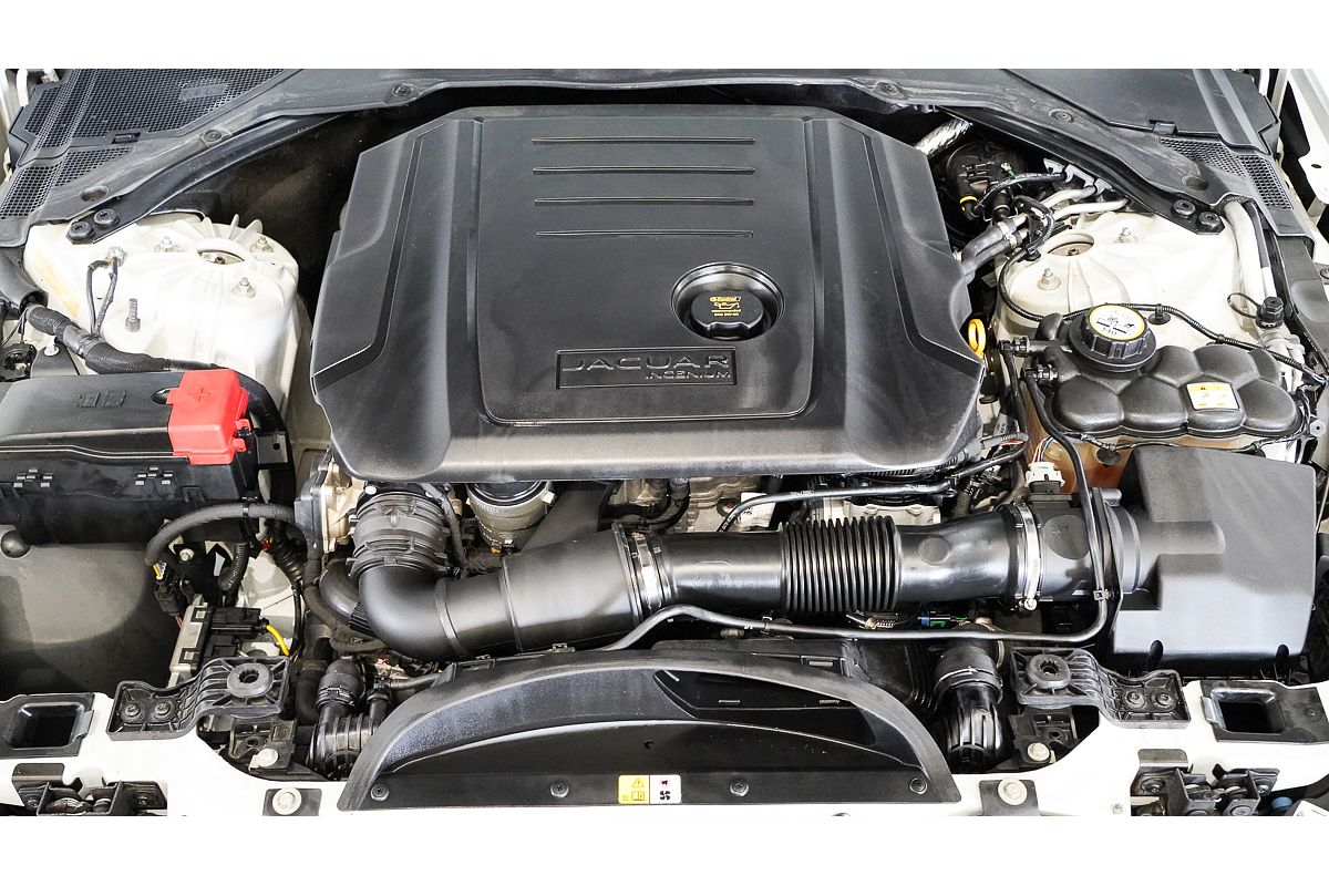 2016 Jaguar XE 20d R-Sport X760