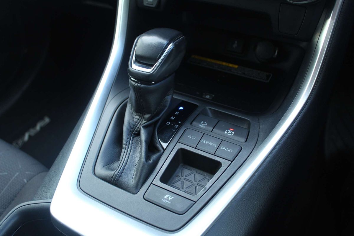 2020 Toyota RAV4 GXL AXAH52R