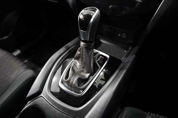 2022 Nissan X-TRAIL ST T32