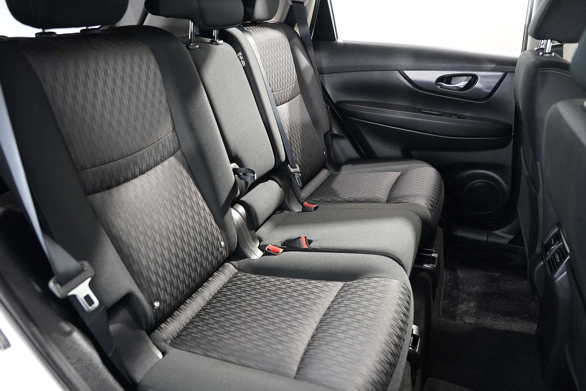 2022 Nissan X-TRAIL ST T32