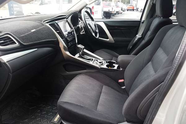2016 Mitsubishi Pajero Sport GLX QE