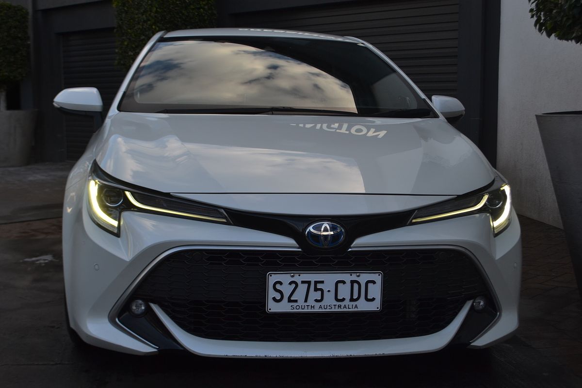 2019 Toyota Corolla ZR Hybrid ZWE211R
