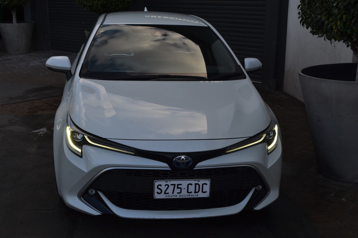 2019 Toyota Corolla ZR Hybrid ZWE211R