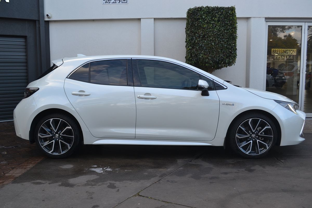 2019 Toyota Corolla ZR Hybrid ZWE211R