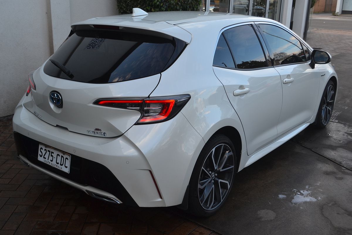 2019 Toyota Corolla ZR Hybrid ZWE211R