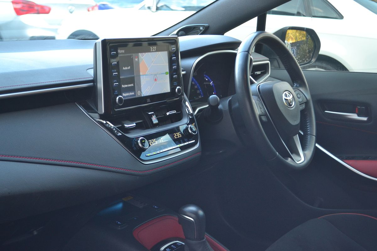 2019 Toyota Corolla ZR Hybrid ZWE211R