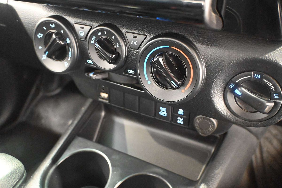 2021 Toyota Hilux SR GUN126R 4X4