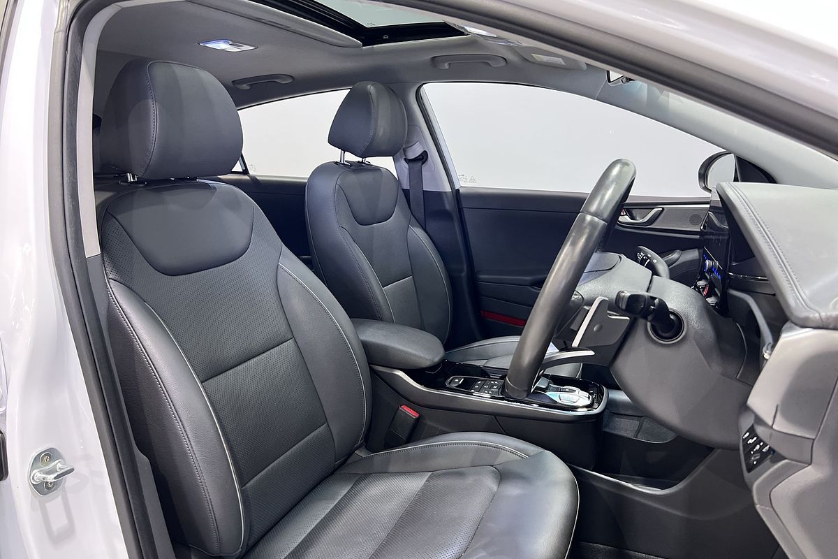 2019 Hyundai IONIQ Electric Premium AE.2