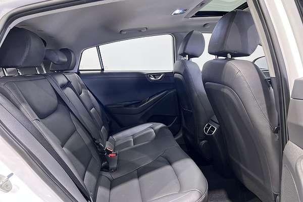 2019 Hyundai IONIQ Electric Premium AE.2