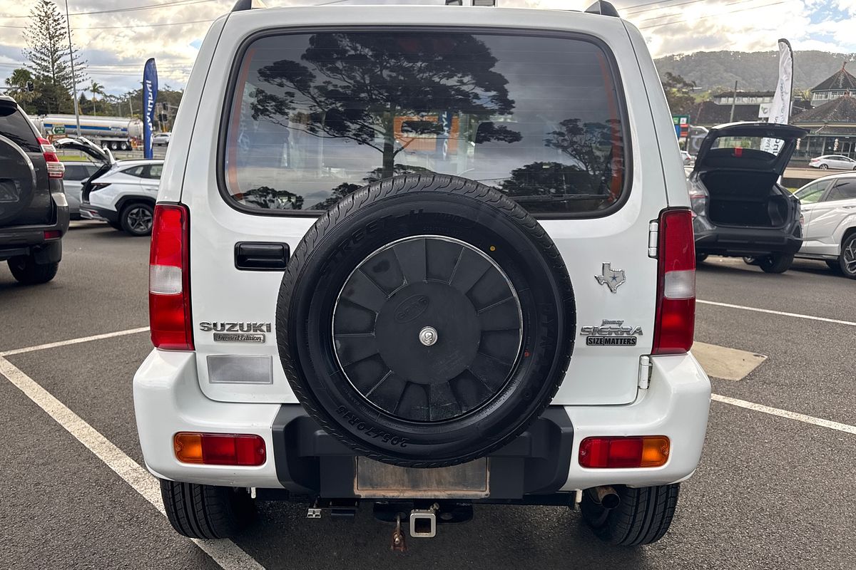 2013 Suzuki Jimny Sierra SN413 T6