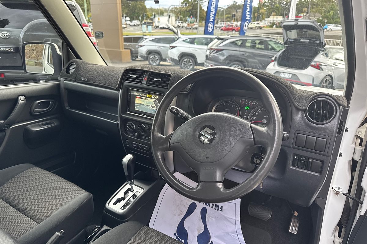 2013 Suzuki Jimny Sierra SN413 T6