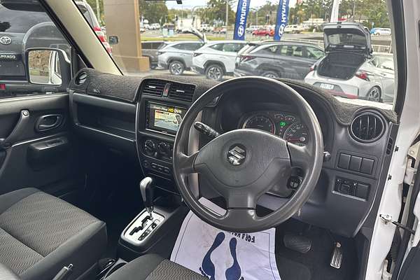 2013 Suzuki Jimny Sierra SN413 T6