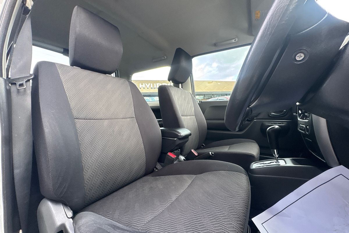 2013 Suzuki Jimny Sierra SN413 T6