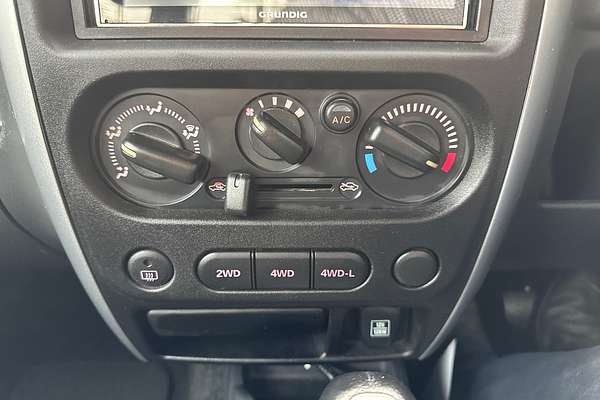 2013 Suzuki Jimny Sierra SN413 T6